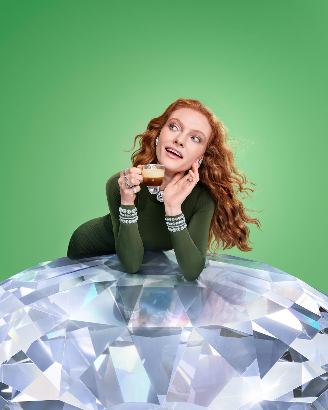 ネスプレッソ×Swarovski、冬限定コーヒーと輝くコラボ商品